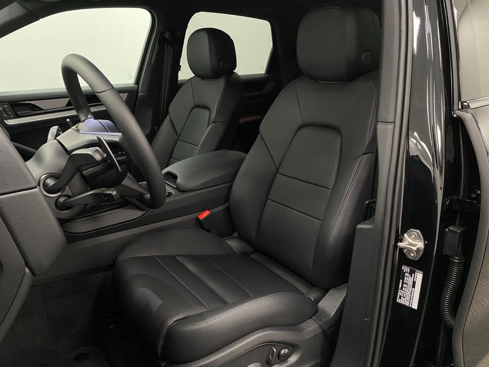 2026 Porsche Cayenne AWD