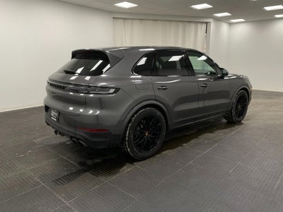 2025 Porsche Cayenne AWD