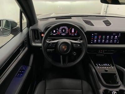 2025 Porsche Cayenne AWD
