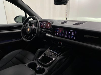 2025 Porsche Cayenne AWD