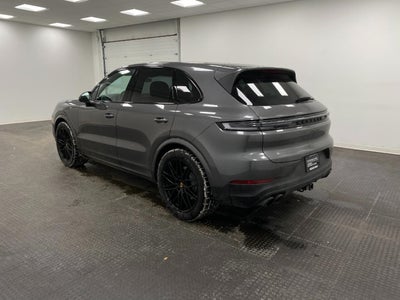 2025 Porsche Cayenne AWD