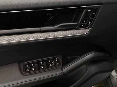 2025 Porsche Cayenne AWD