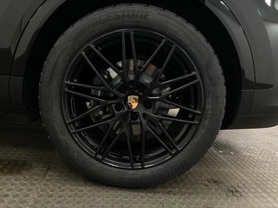 2024 Porsche Cayenne AWD