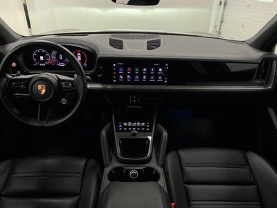 2024 Porsche Cayenne AWD