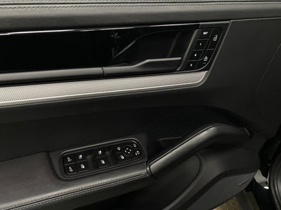 2024 Porsche Cayenne AWD