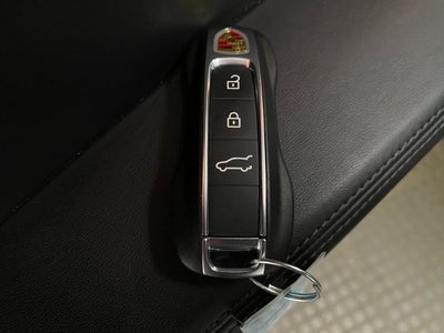 2024 Porsche Cayenne AWD