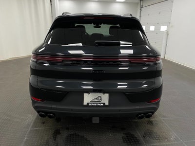 2024 Porsche Cayenne AWD