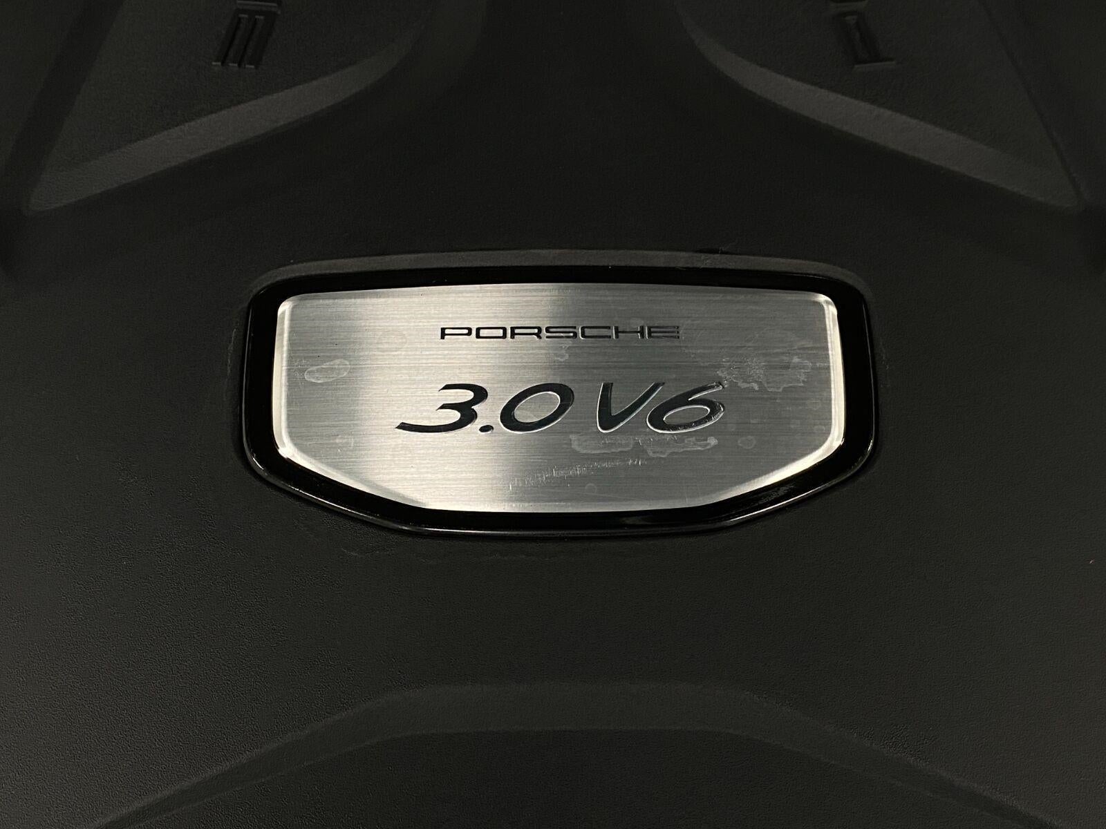 2023 Porsche Cayenne Platinum Edition