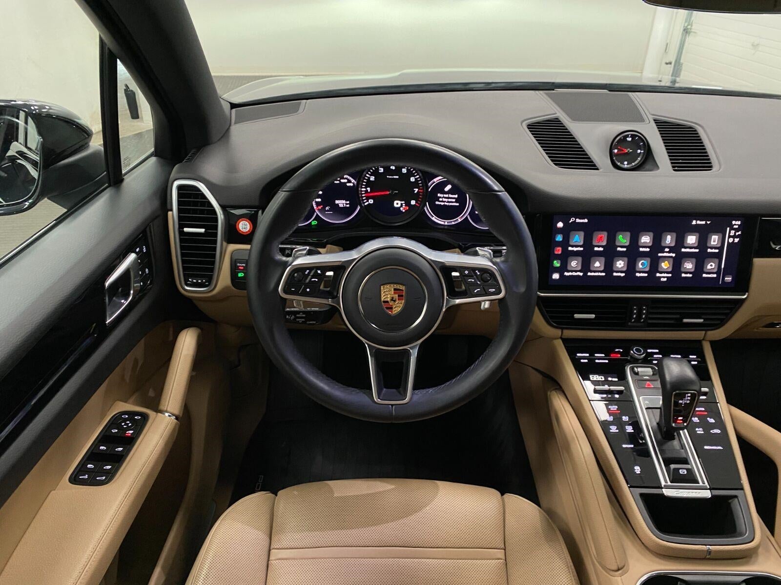 2023 Porsche Cayenne Platinum Edition