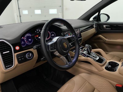 2023 Porsche Cayenne Platinum Edition