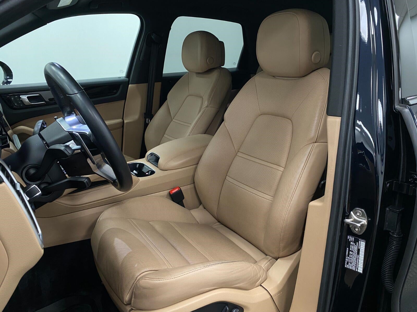 2023 Porsche Cayenne Platinum Edition