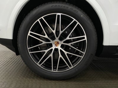 2026 Porsche Cayenne AWD