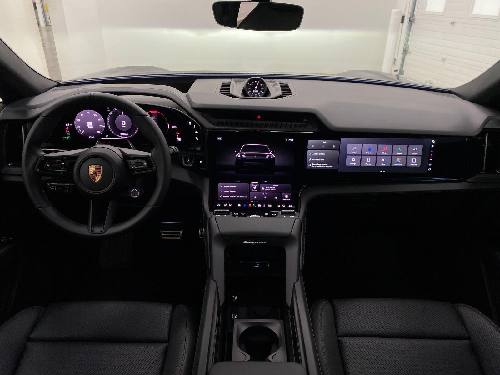 2026 Porsche Cayenne Base - Photo 24