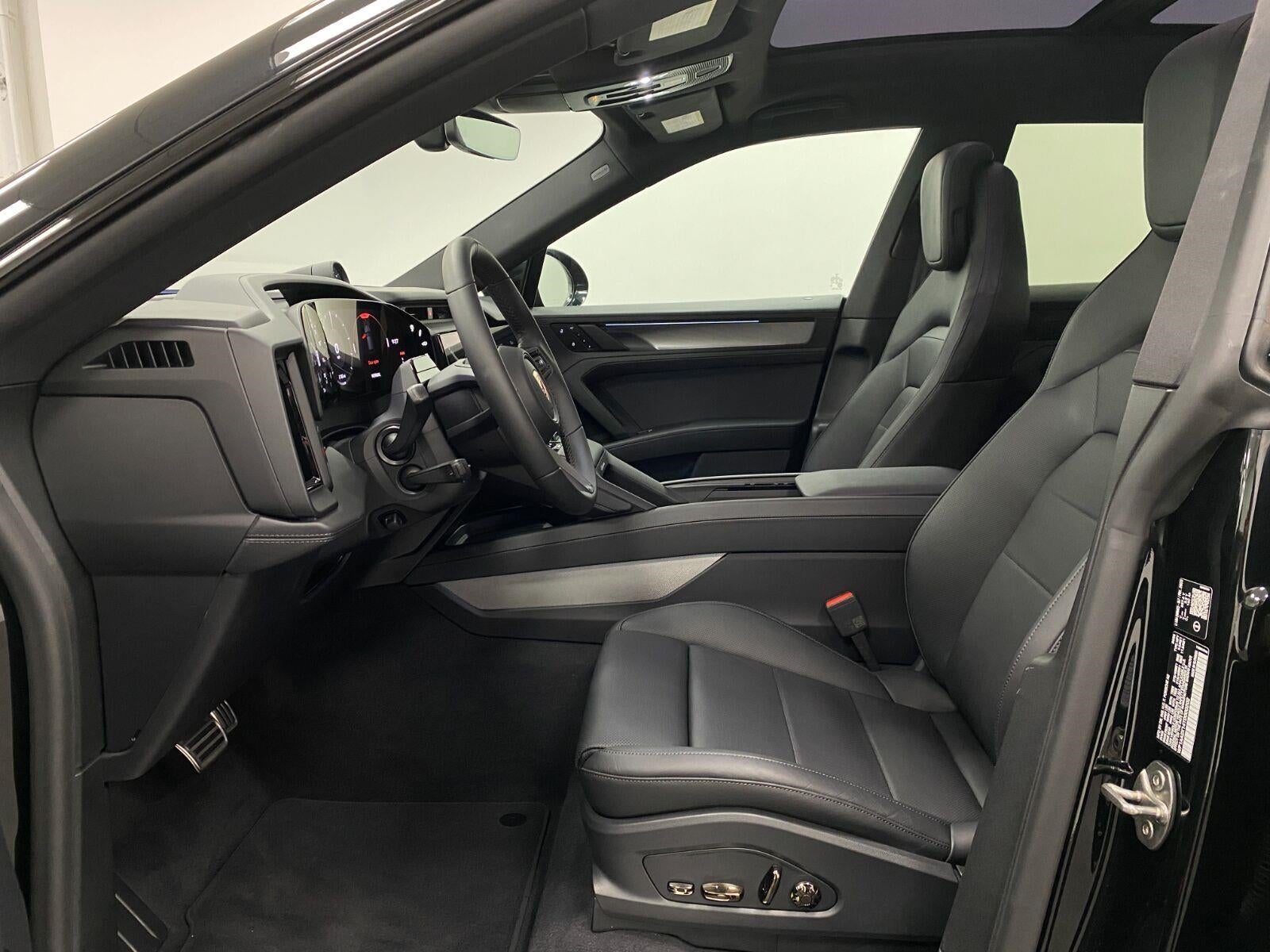 2026 Porsche Cayenne Base - Photo 34