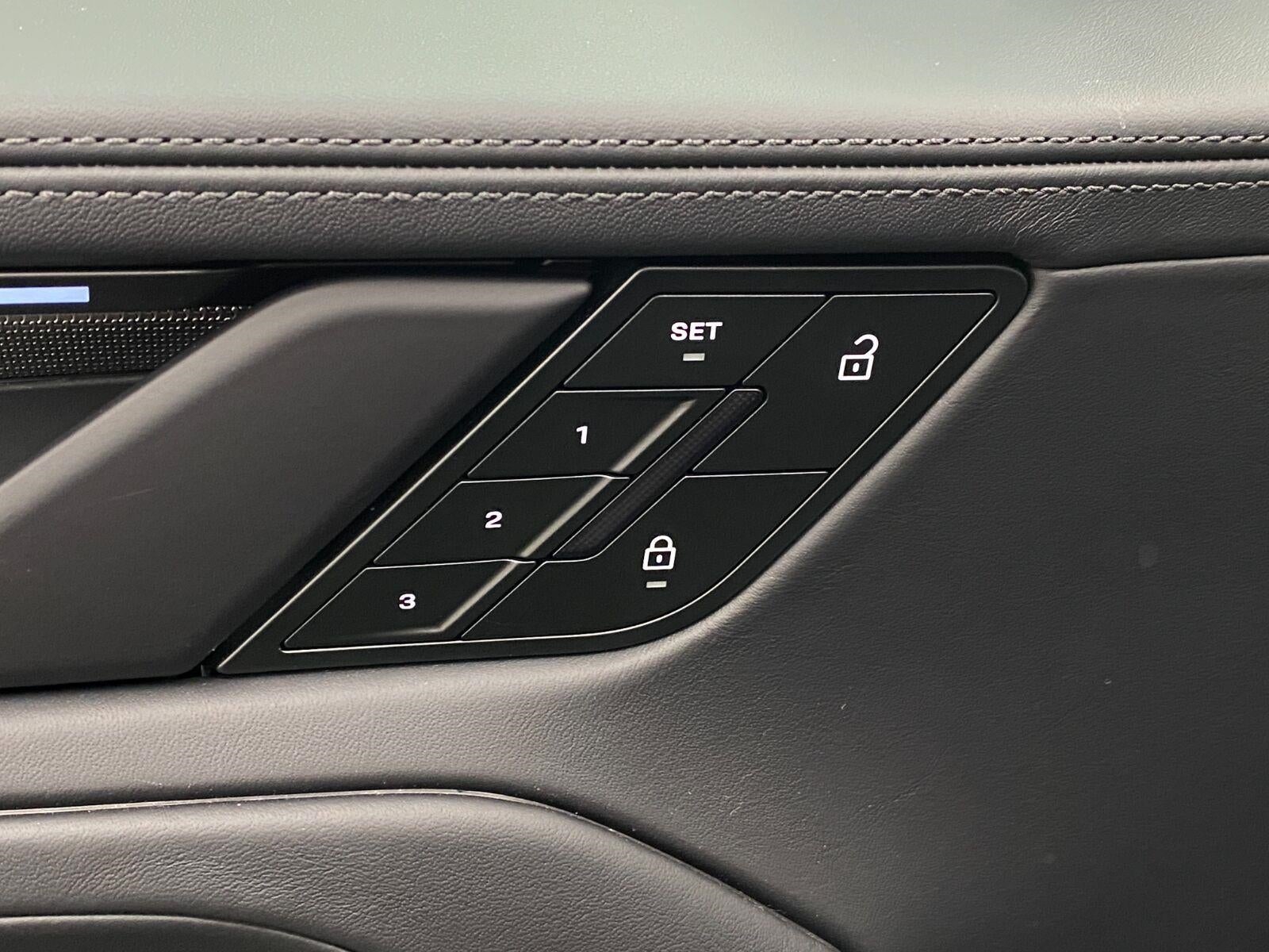 2026 Porsche Cayenne Base - Photo 37