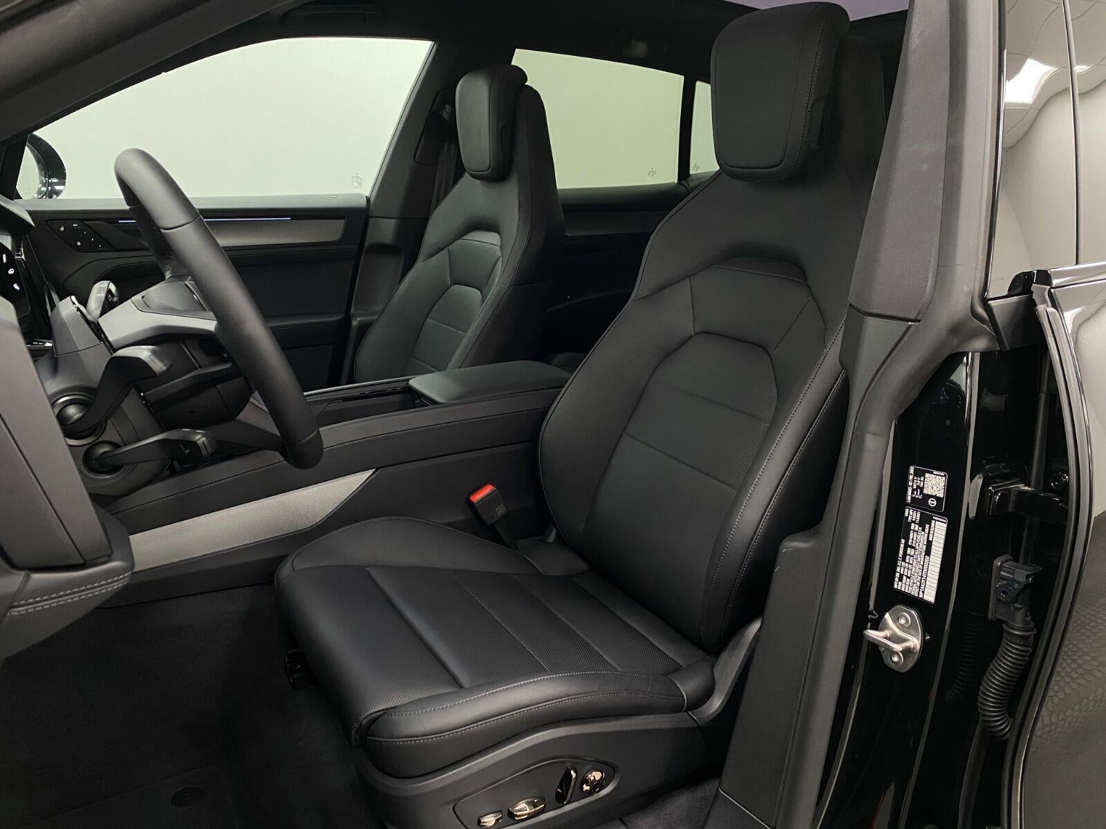 2026 Porsche Cayenne Base - Photo 5