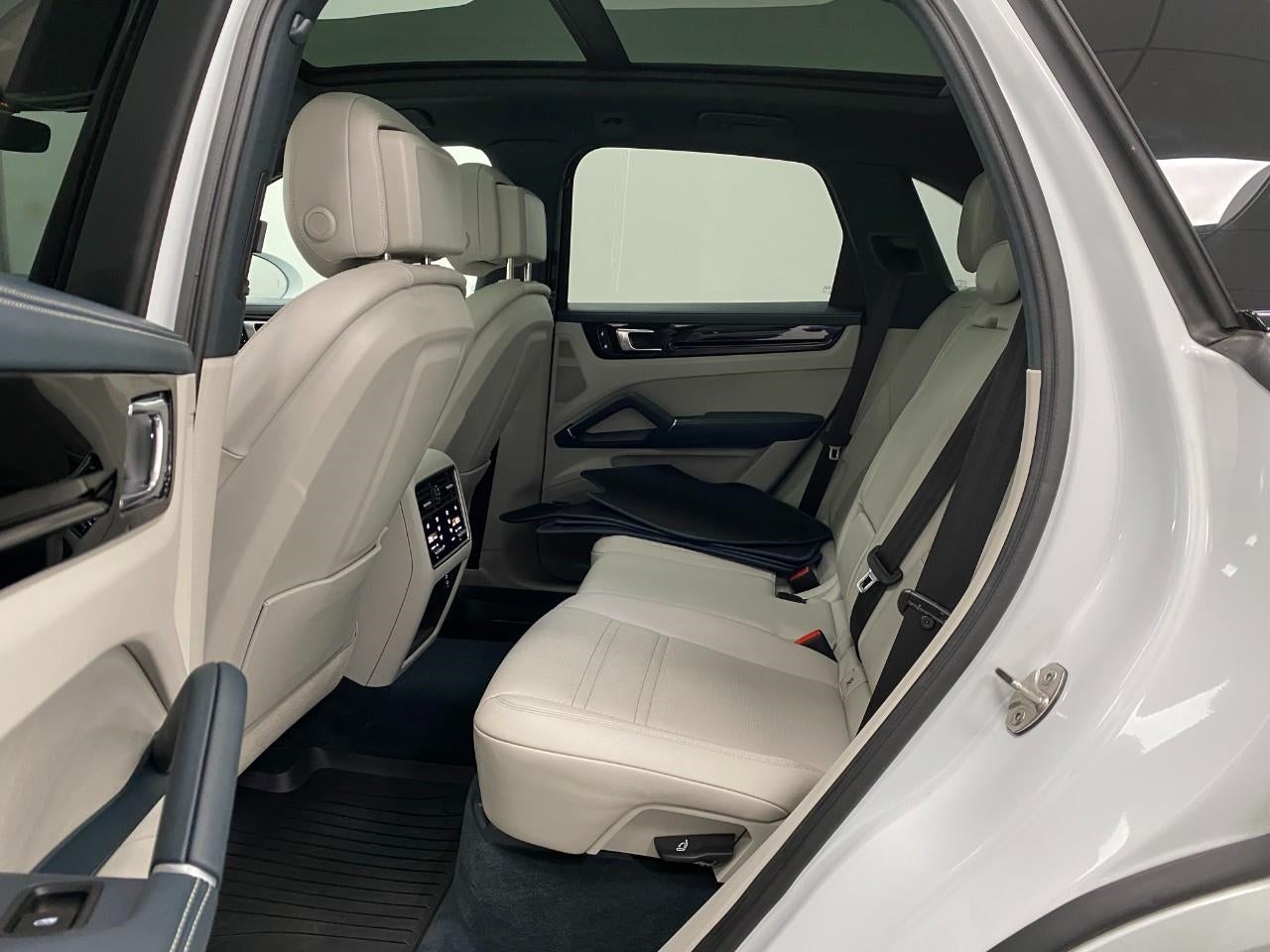 2023 Porsche Cayenne S