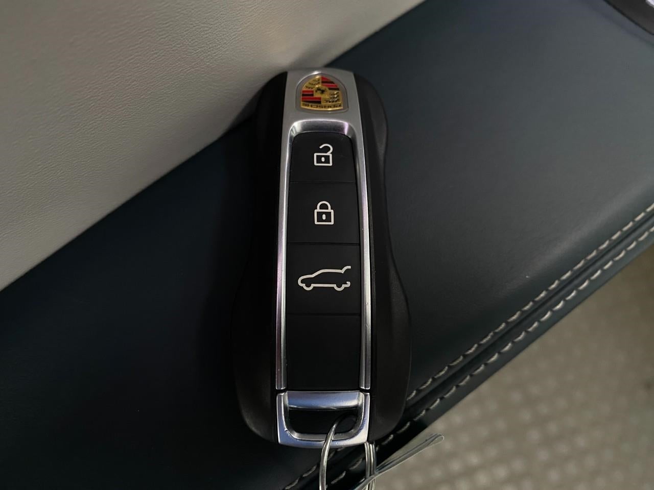 2023 Porsche Cayenne S