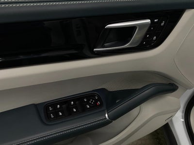 2023 Porsche Cayenne S