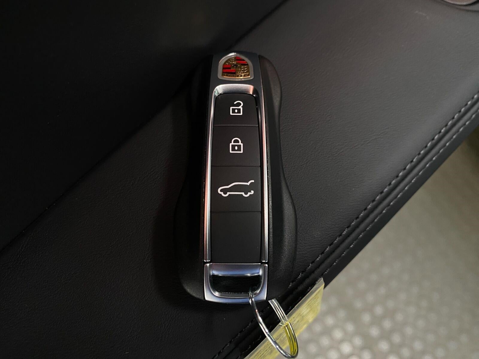 2026 Porsche Cayenne E-Hybrid