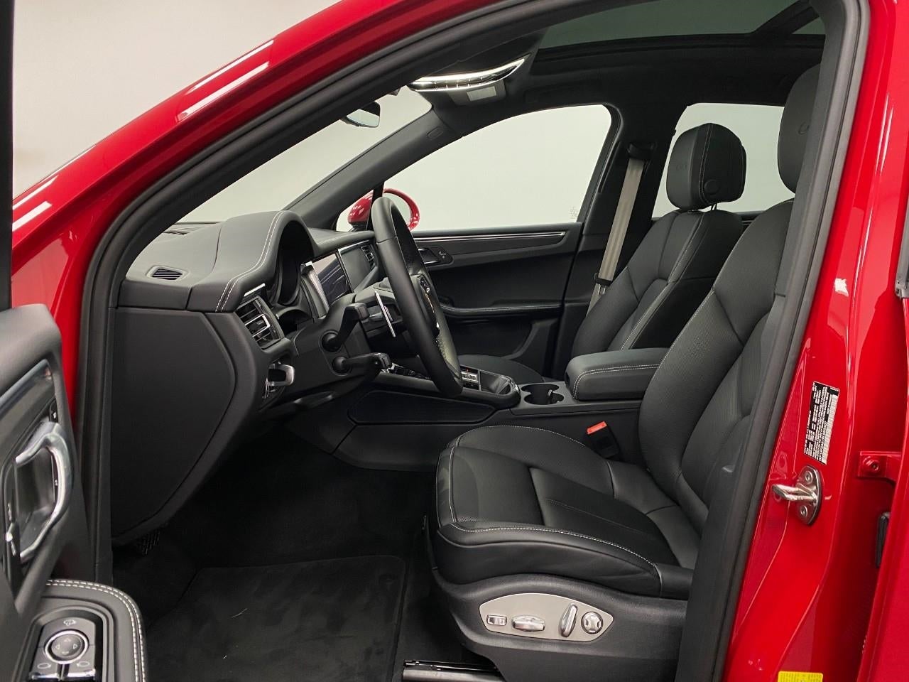 2024 Porsche Macan GTS