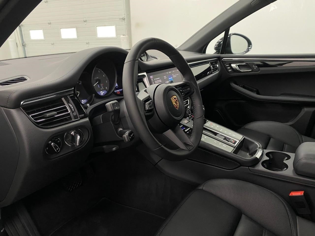 2026 Porsche Macan S - Photo 42