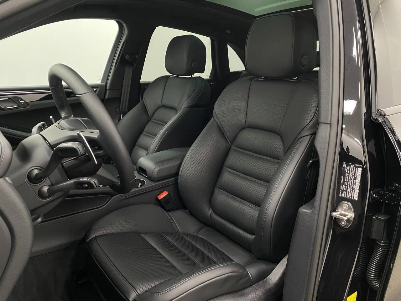 2026 Porsche Macan S - Photo 43
