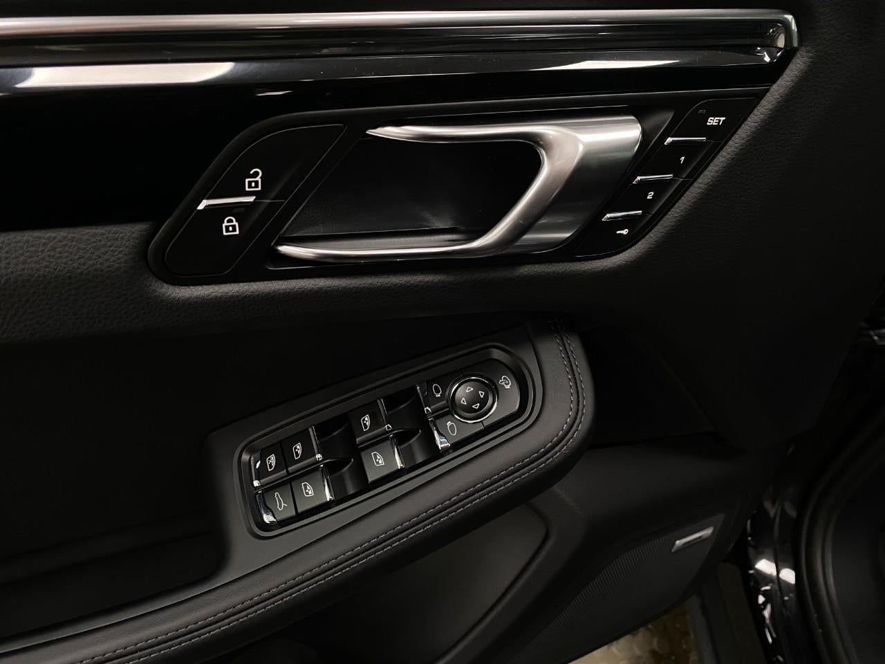 2026 Porsche Macan S - Photo 74