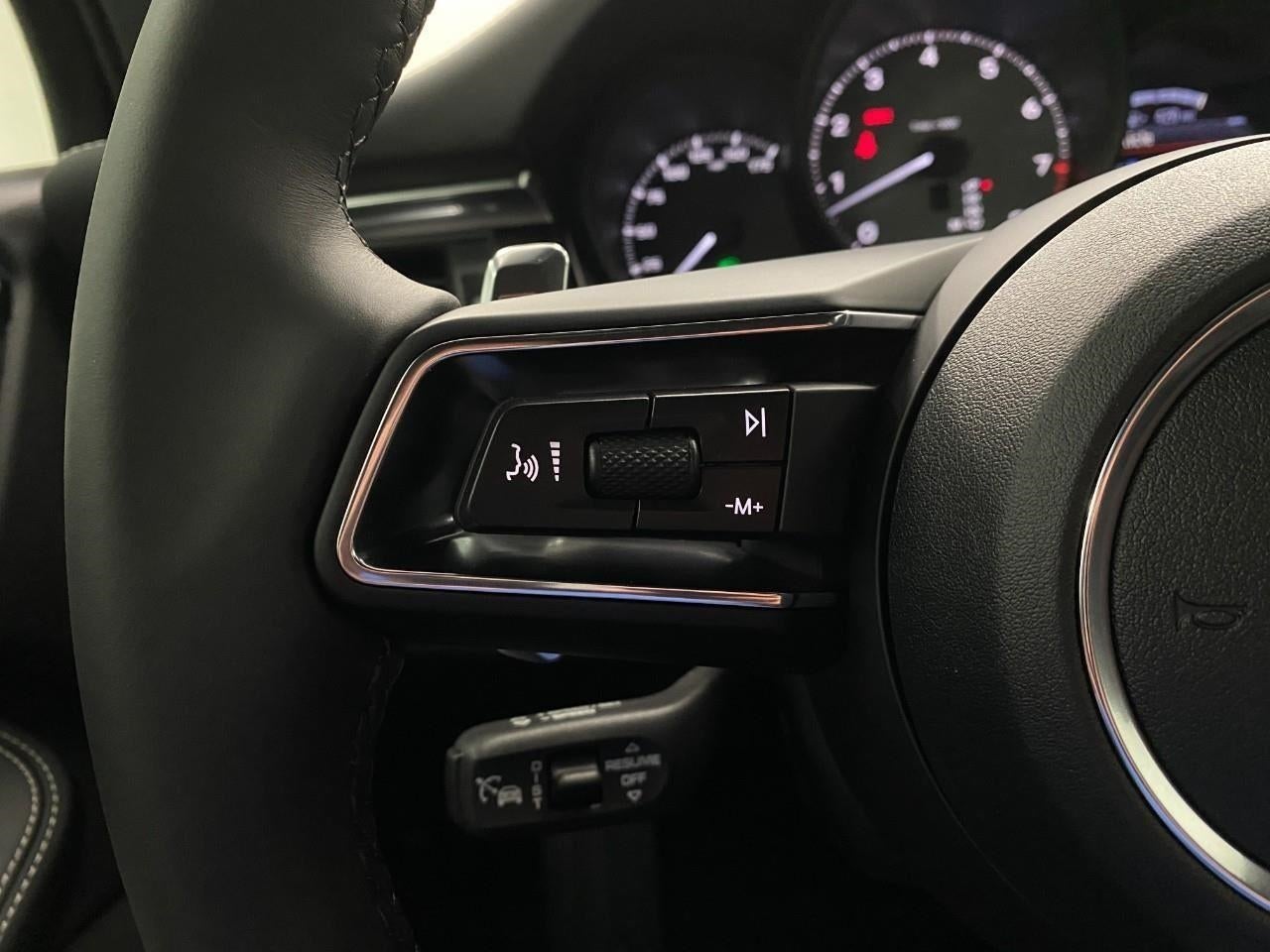 2026 Porsche Macan S - Photo 56