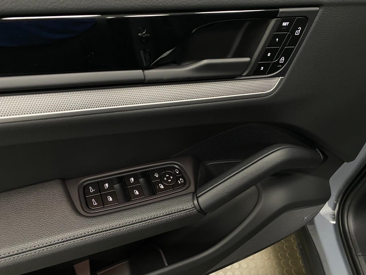 2026 Porsche Cayenne Coupe AWD
