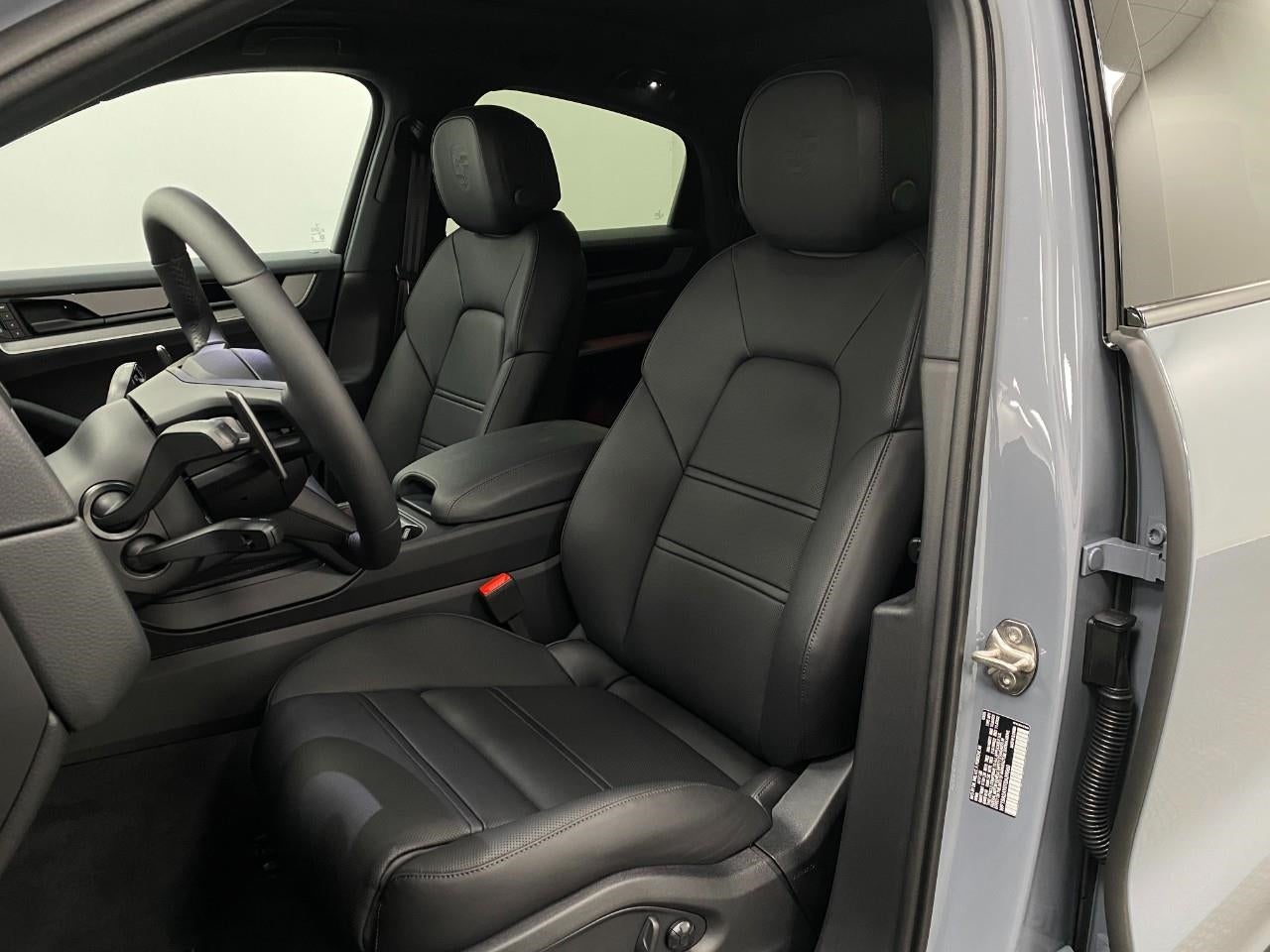 2026 Porsche Cayenne Coupe AWD