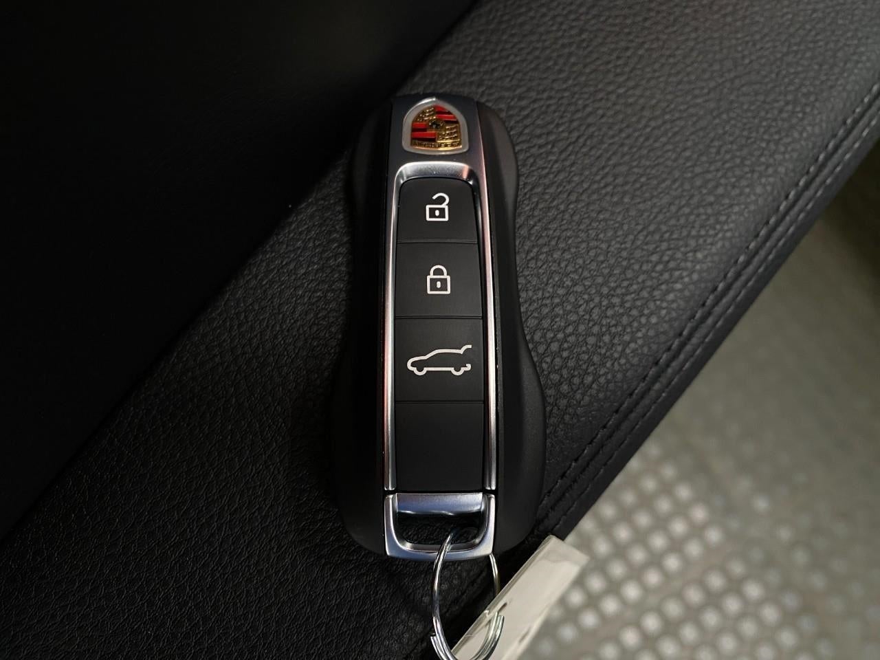 2026 Porsche Cayenne Coupe AWD