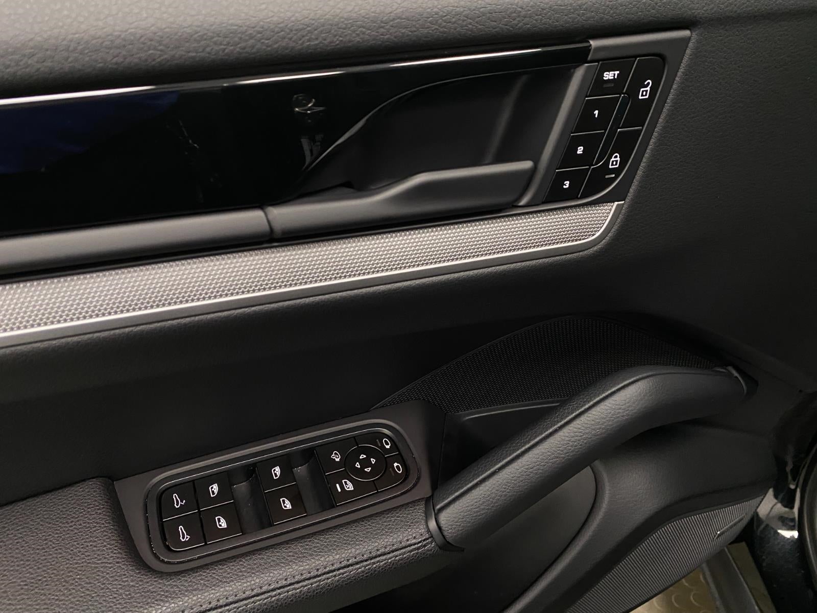 2026 Porsche Cayenne Coupe AWD