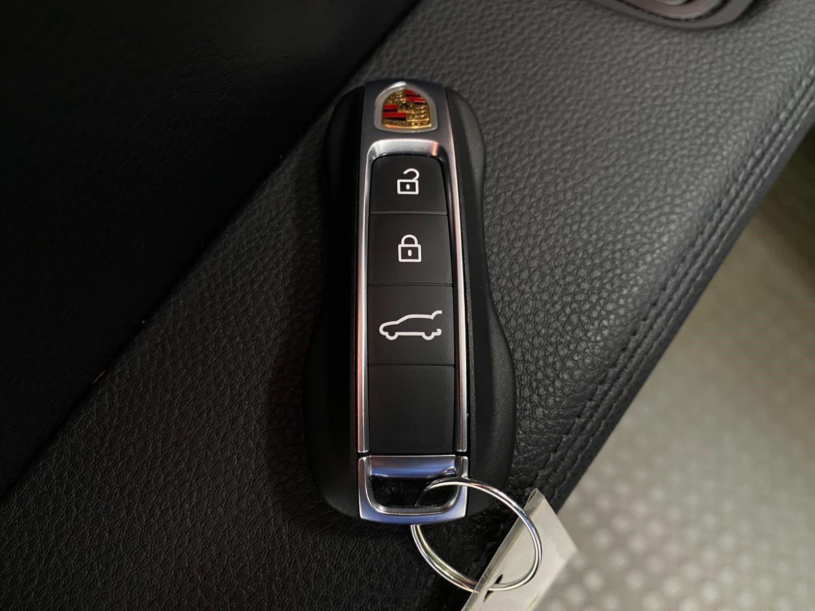 2026 Porsche Cayenne Coupe AWD