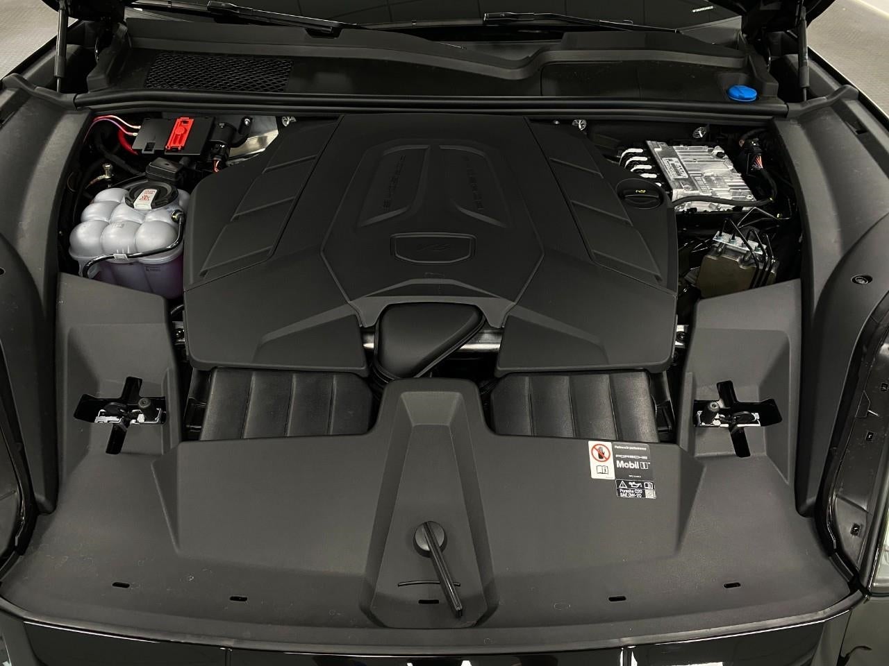 2026 Porsche Cayenne Coupe AWD