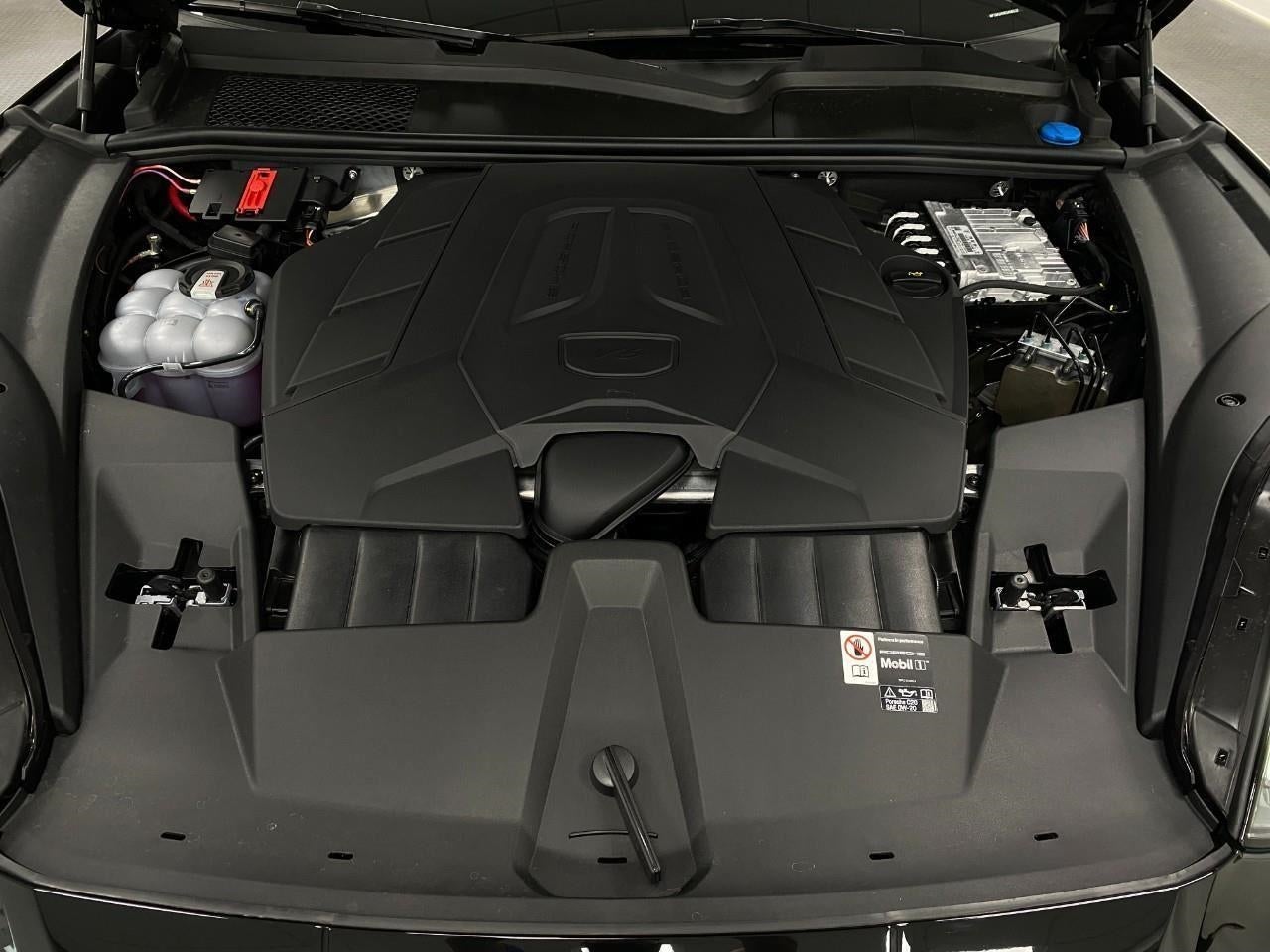 2026 Porsche Cayenne Coupe AWD