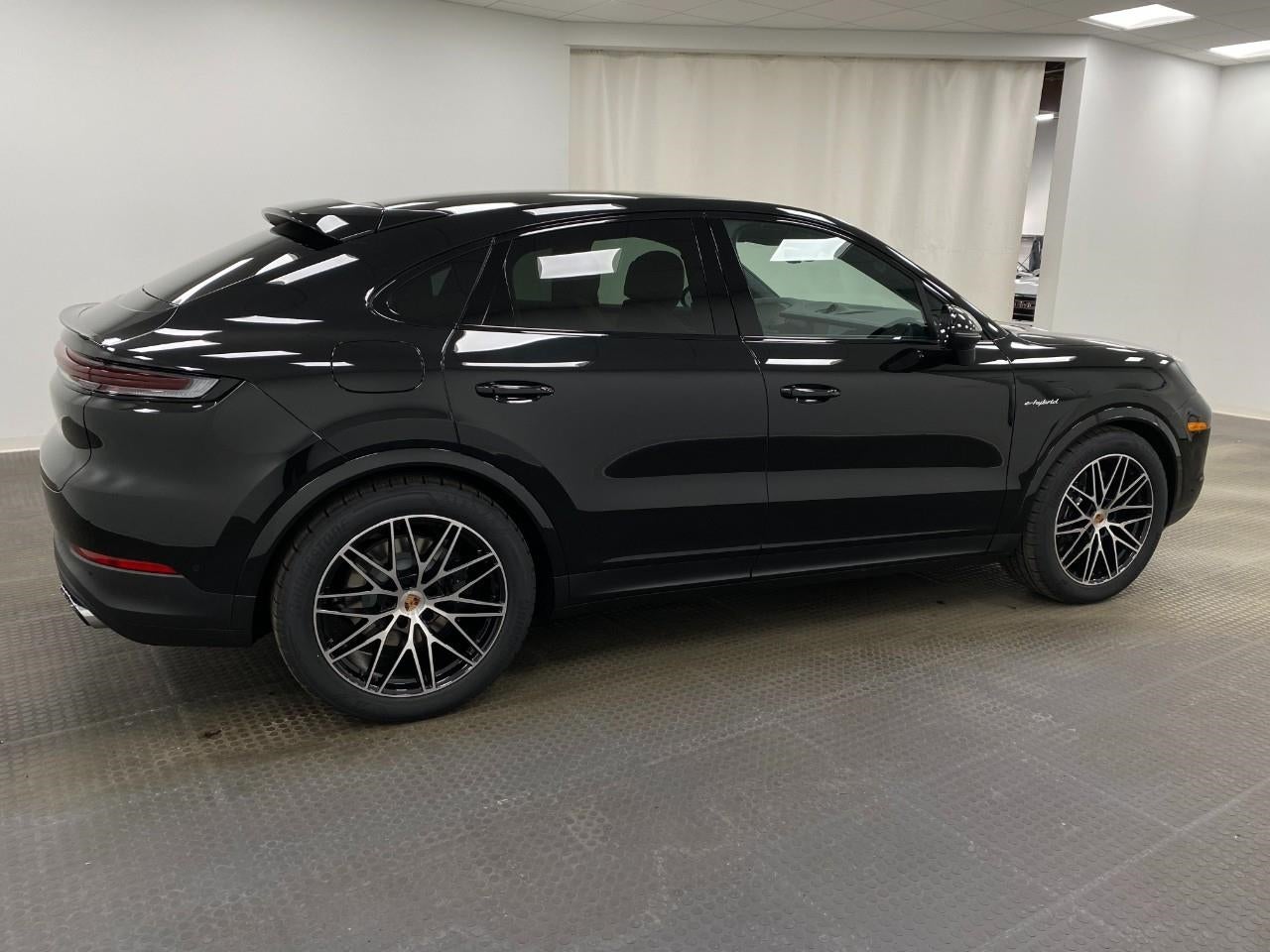 2026 Porsche Cayenne E-Hybrid