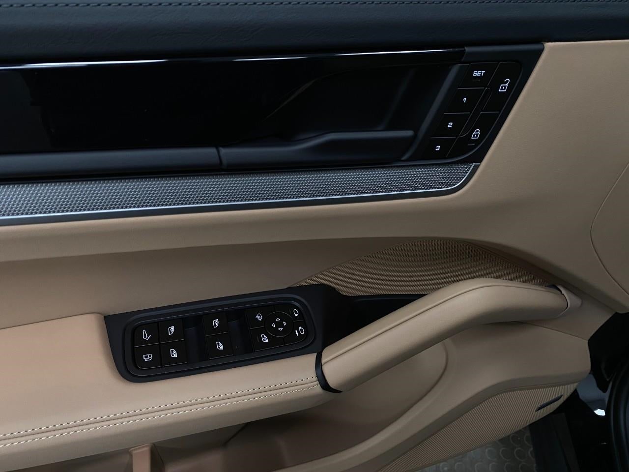 2026 Porsche Cayenne E-Hybrid