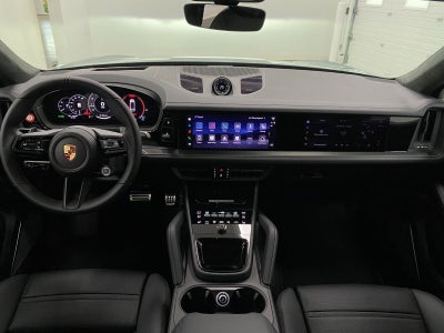2026 Porsche Cayenne GTS