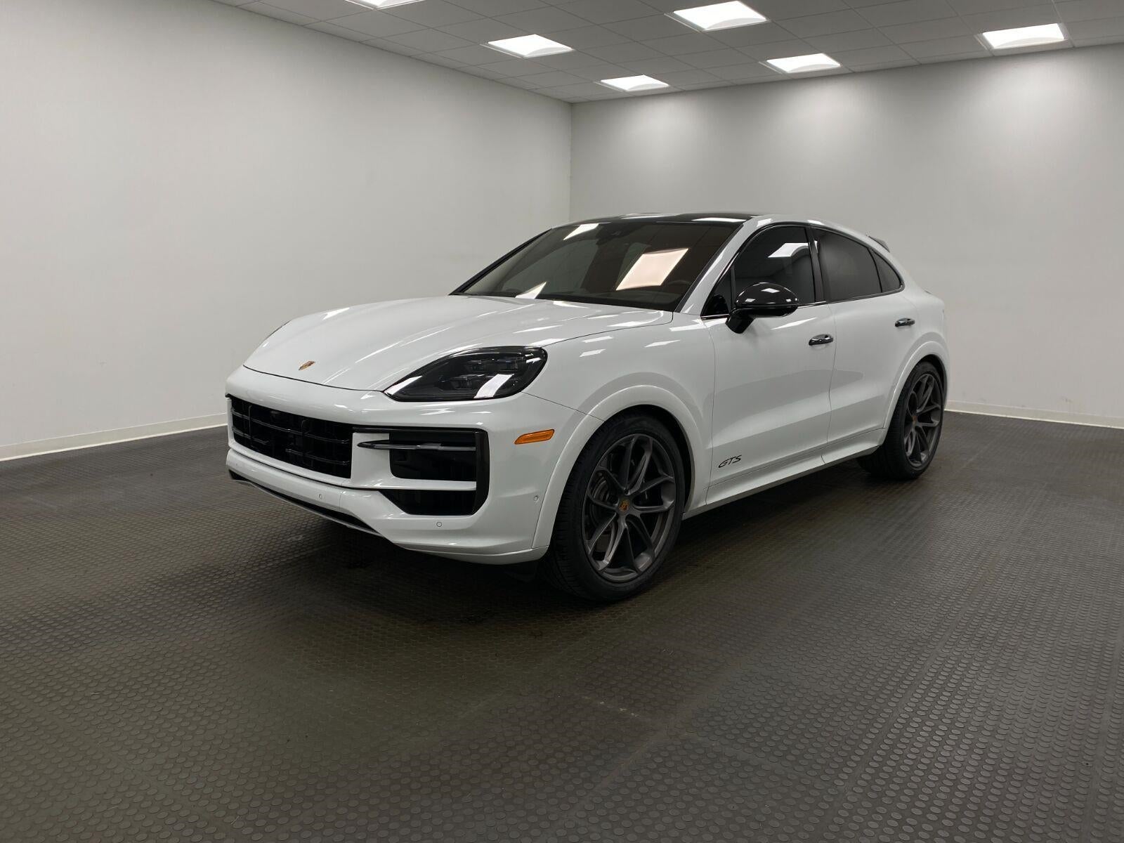 2025 Porsche Cayenne GTS