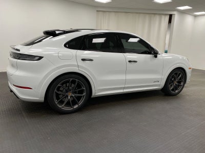 2025 Porsche Cayenne GTS