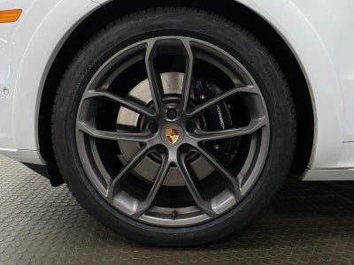 2025 Porsche Cayenne GTS