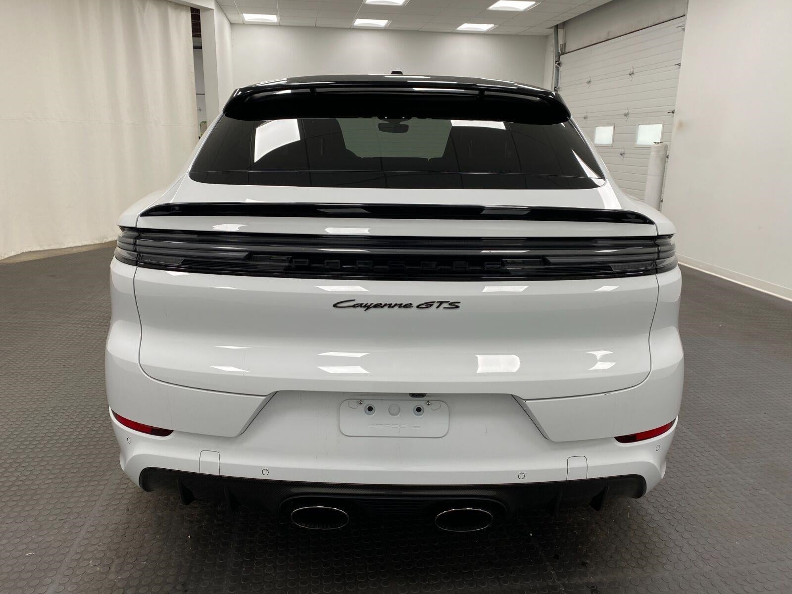 2025 Porsche Cayenne GTS