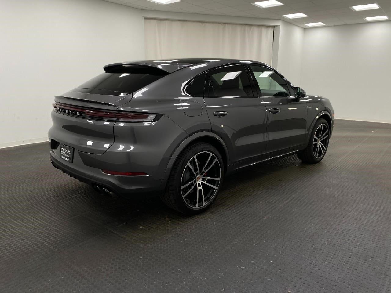 2025 Porsche Cayenne S