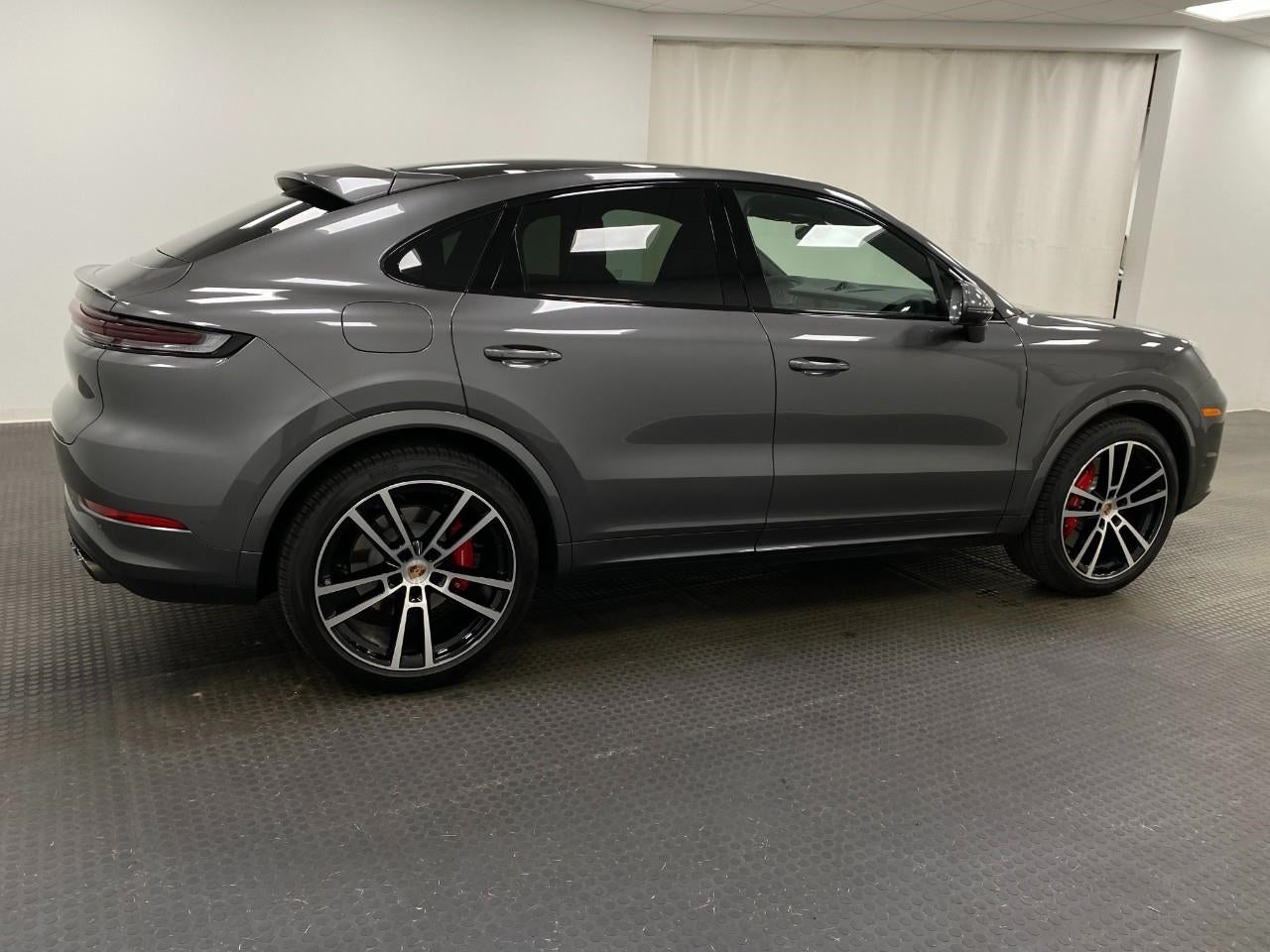 2025 Porsche Cayenne S