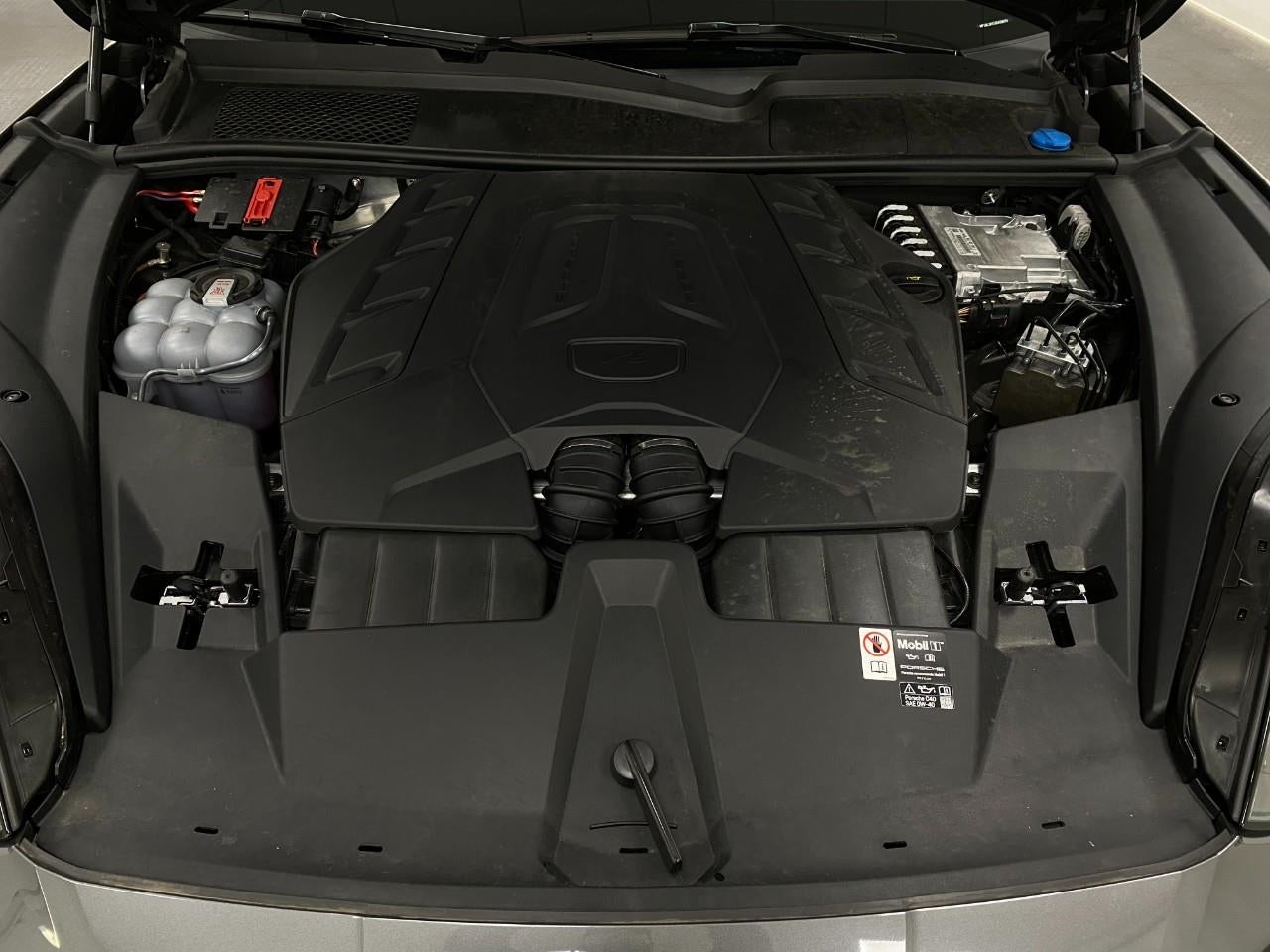 2025 Porsche Cayenne S