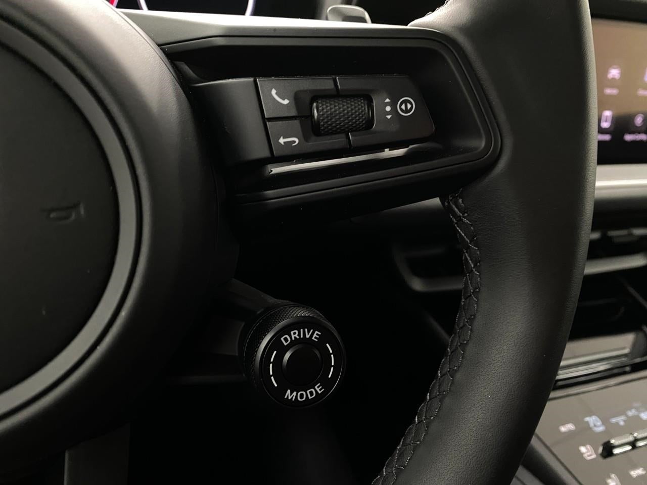 2025 Porsche Cayenne S