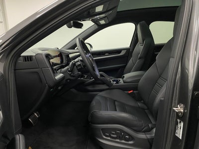 2025 Porsche Cayenne S