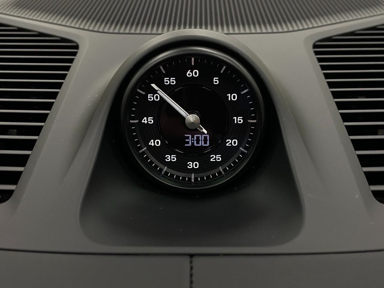 2025 Porsche Cayenne S