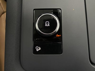 2025 Land Rover Discovery P360 Metropolitan Edition